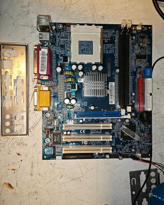 Scheda madre Albatron KM400T-8X