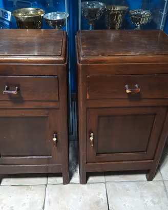 comodini antiquariato 