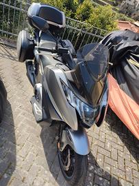 Honda Integra 750s
