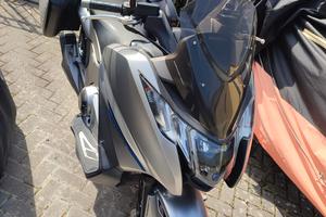 Honda Integra 750s