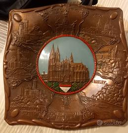 piatto in metallo smaltato 