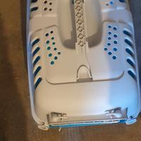 Trasportino per gatti utilizzato solo una volta.

