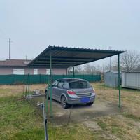 Tettoia in lamiera con struttura