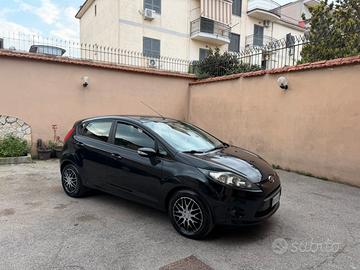 FORD FIESTA 1.4 GPL TITANIUM