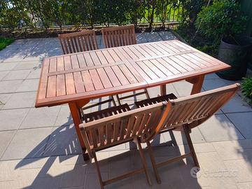 Tavolo da esterno con 4 sedie