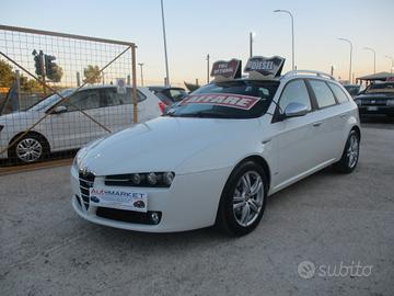 Alfa Romeo 159 2.0 JTDm 136 CV FULL OPTIONAL!!!!