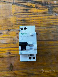 Schneider a9n19279 C25 0,03a 4,5Ka