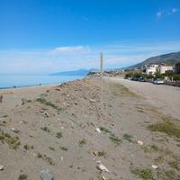 Terreno parcheggio fronte mare