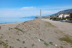 Terreno parcheggio fronte mare