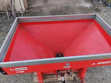 Spandiconcime Angeloni