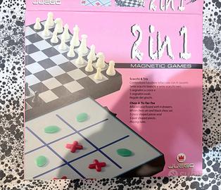 Gioco da viaggio: tris e scacchi