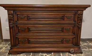 Cassettone classico in legno