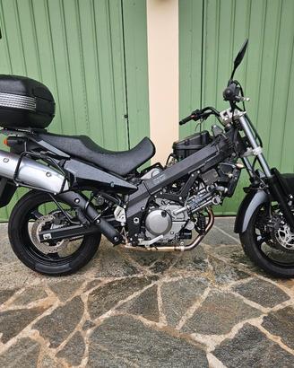 Suzuki V-Strom 650 2006 km 13.000 incidentata