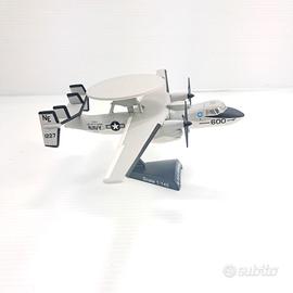 Modellino aereoGrumman E-2C Hawkeye, scala 1:145