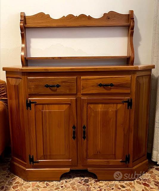 Credenza stile tirolese in legno massello Arredamento e Casalinghi In