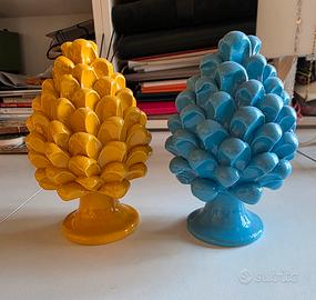 Due pigne di ceramica Caltagirone dipinte a mano
