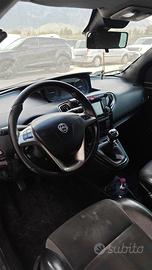 LANCIA Y