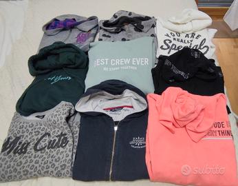+ di  60 pezzi:felpe, shirt, pantaloni, shorts
