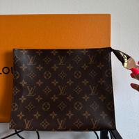 Trousse Toilette 26 Luis Vuitton