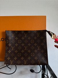 Trousse Toilette 26 Luis Vuitton