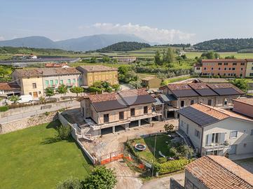 PORZIONE DI BIFAMILIARE A AFFI