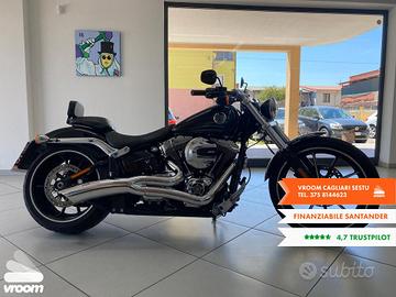 Harley-Davidson Softail Breakout Harley-Davidso...