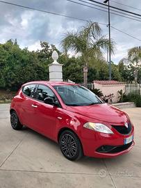 Lancia Ypsilon 1.2 69 CV 5 porte GPL Ecochic Plati