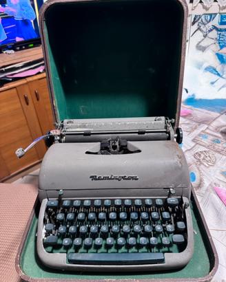 Macchina da scrivere portatile remington + custodi