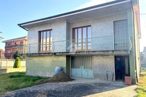 VILLA SINGOLA A CESATE