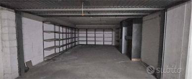 Box / Garage di 36 m² a San Prospero