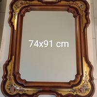 Specchiera in legno decorata a mano – 74×91 cm