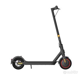 Monopattino Xiaomi Mi Electric Scooter Pro 2