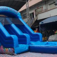 Scivolo Acquatico gonfiabile con piscina acqua