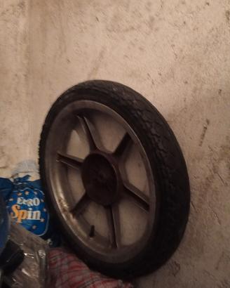 ruota completa di copertone Piaggio liberty 50/125