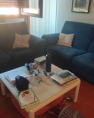 divano 3+2 posti  prezzo trattabile 