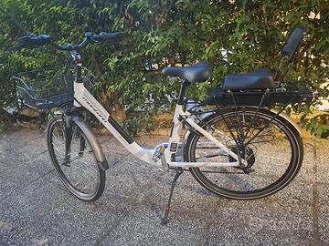 Bicicletta elttrica a pedalata assistita