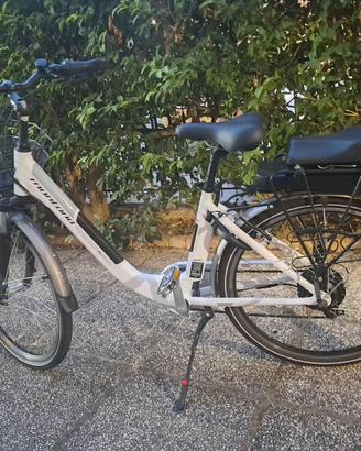 Bicicletta elttrica a pedalata assistita