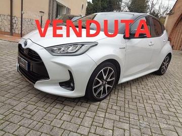 Toyota Yaris 1.5 Hybrid 5 porte Style BIANCO PERLA