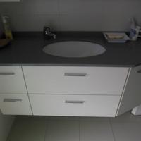 TOP BAGNO, in quarzo grigio scuro