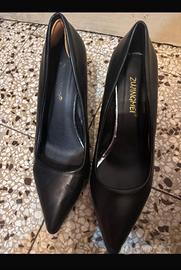 Scarpe con tacco basso