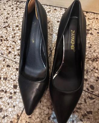 Scarpe con tacco basso