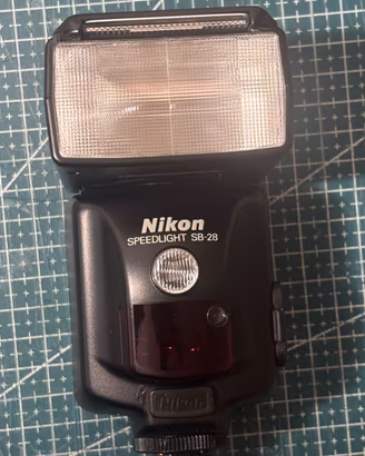 Nikon Speedlight SB-28