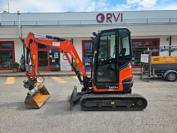 Kubota U27-4