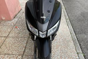 Scooter SXR50 Aprilia pari al nuovo