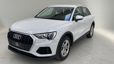 AUDI Q3 35 2.0 tdi Business s-tronic