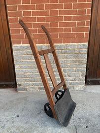 Carrello portasacchi antico