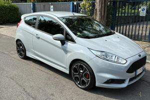 Ford Fiesta ST200!
