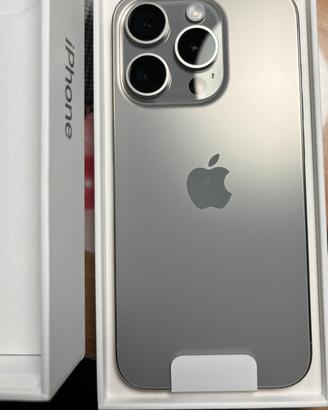 iPhone 15 pro 256 natural titanium
