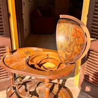 mappamondo bar vintage su ruote