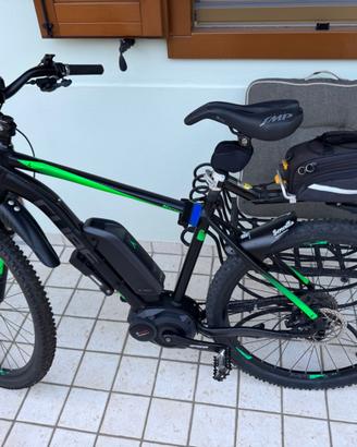 Mountainbike elettrico Cube Reaction